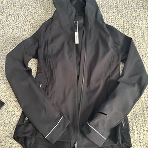 Lululemon cross chill jacket